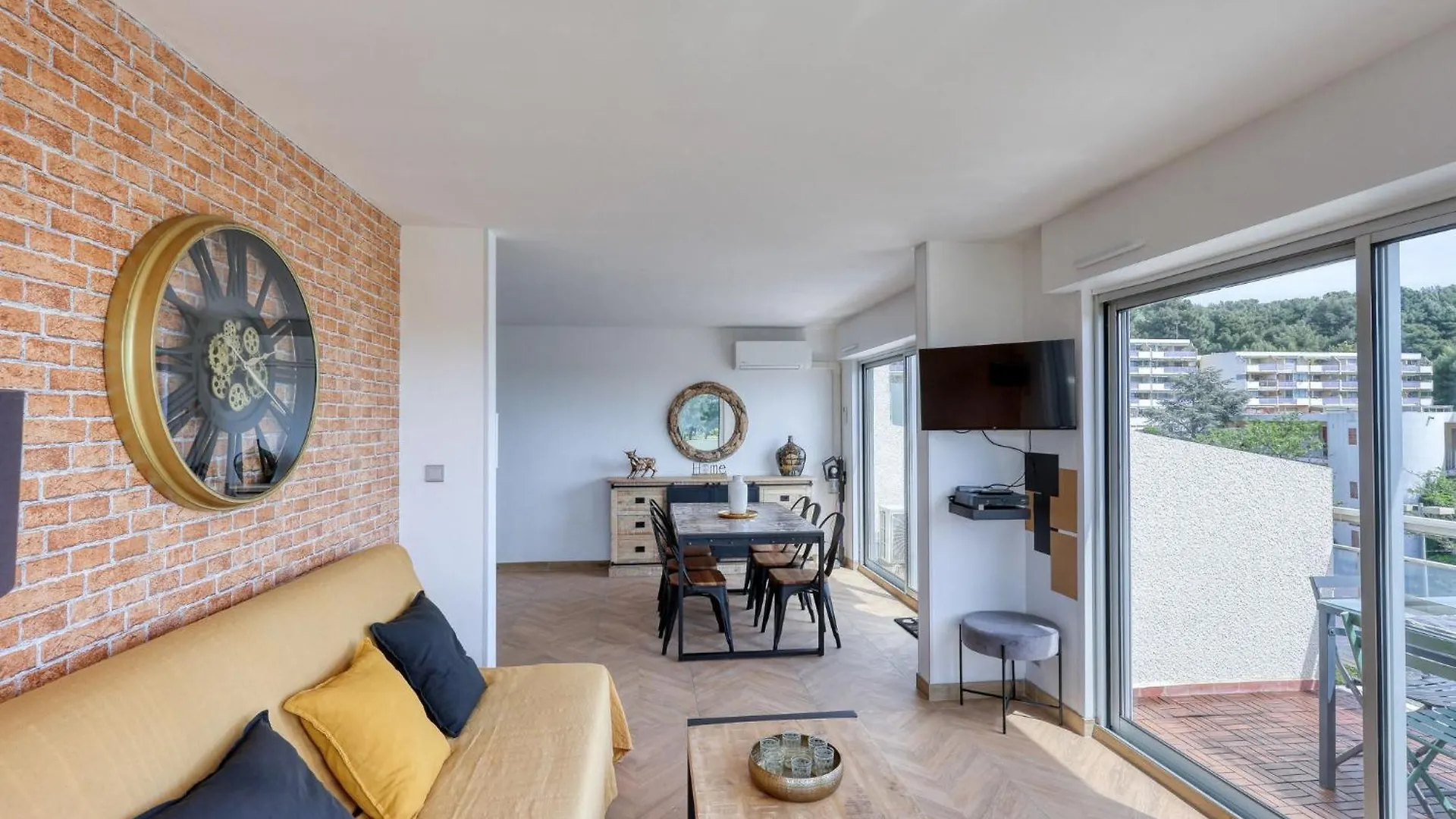 Apartment Le Fidji-2 By Interhome La Ciotat