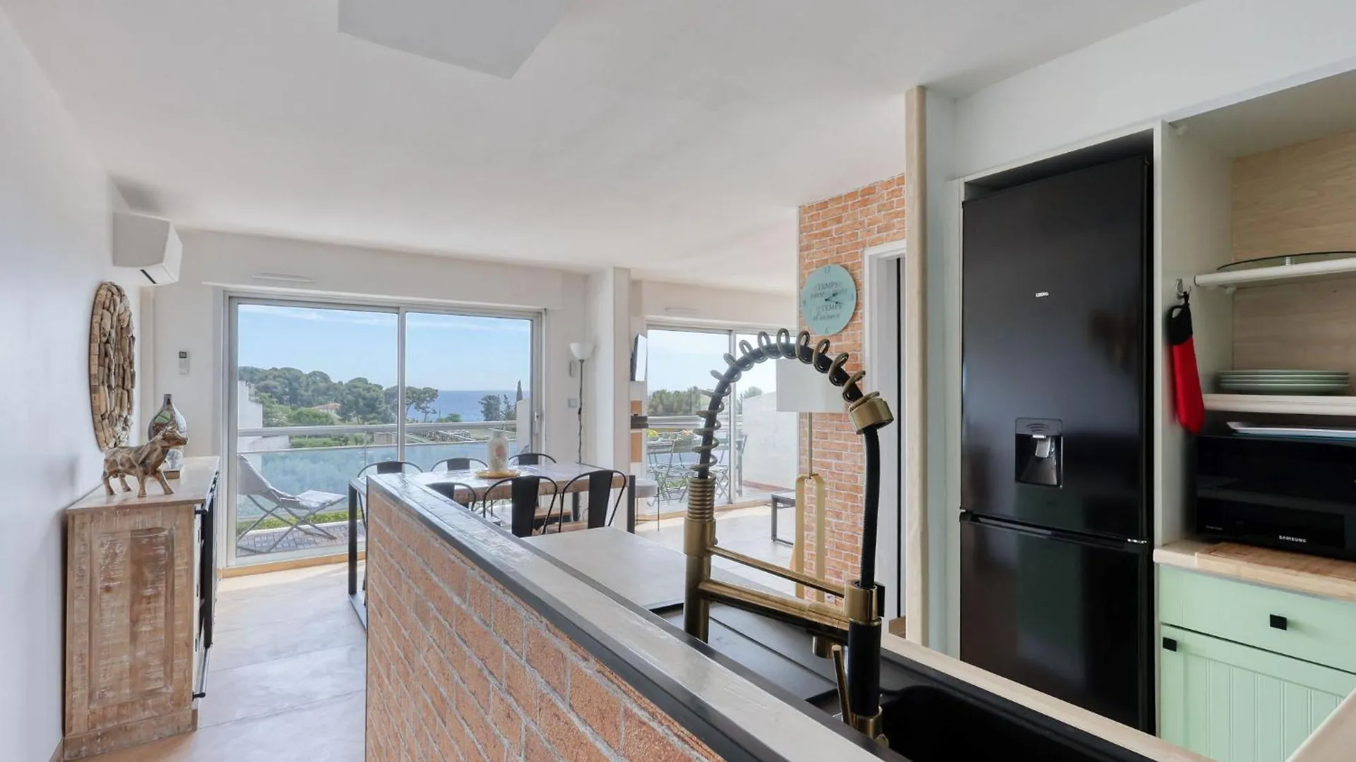 Apartment Le Fidji-2 By Interhome La Ciotat